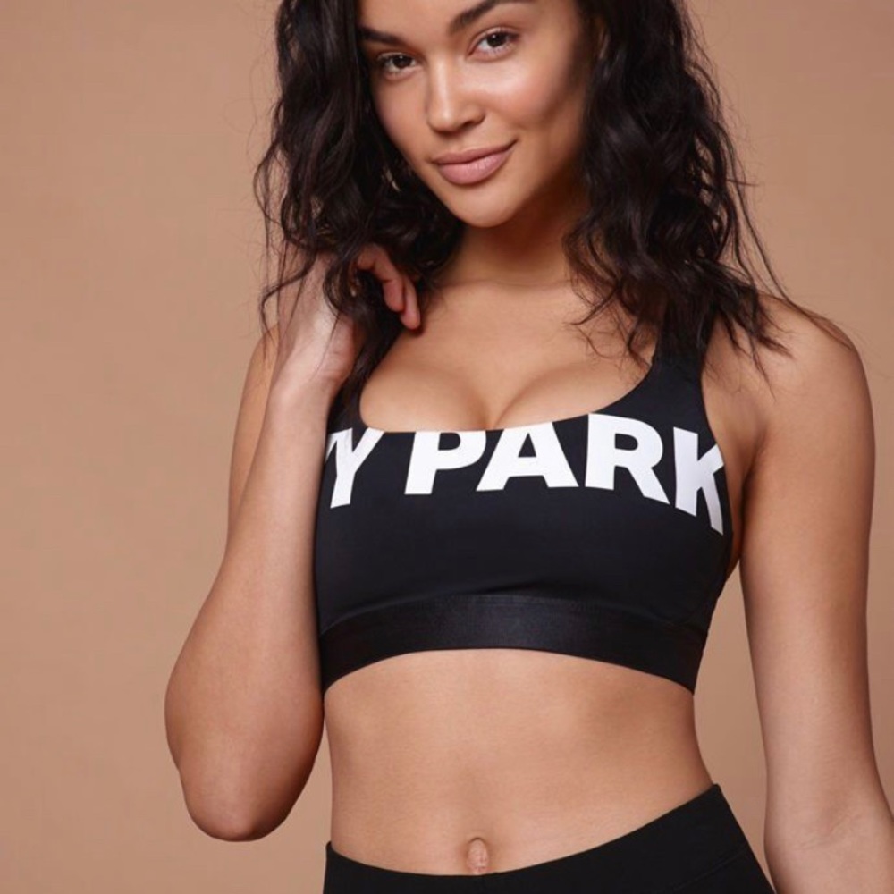 IVY PARK LOGO SPORTS BRA (never worn!!)